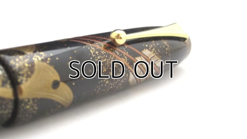 Photo11: AGJ Original Maki-e Fountain Pen #13 "The Boy's Festival on the 5th of May" Namiki Urushi Emperor size Sparkling Togidashi Taka Maki-e Kyoto Japan Wa (11)