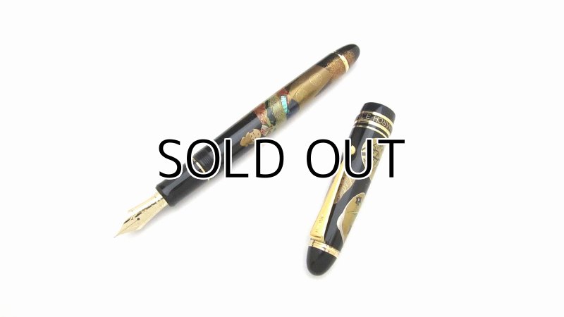 Photo2: AGJ Original Maki-e Fountain pen #47 "Hinamatsuri (Doll's Festival)" Sparkling Togidashi Taka Maki-e Kyoto Japan Wa (2)