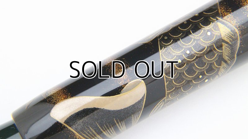 Photo6: AGJ Original Maki-e Fountain pen #52 "Kabuto (Children's Day in May 5th)" Sailor 21K nib Sparkling Togidashi Taka Maki-e Kyoto Japan Wa (6)