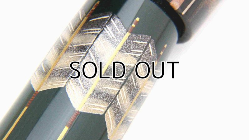 Photo14: AGJ Original Maki-e Fountain pen #52 "Kabuto (Children's Day in May 5th)" Sailor 21K nib Sparkling Togidashi Taka Maki-e Kyoto Japan Wa (14)