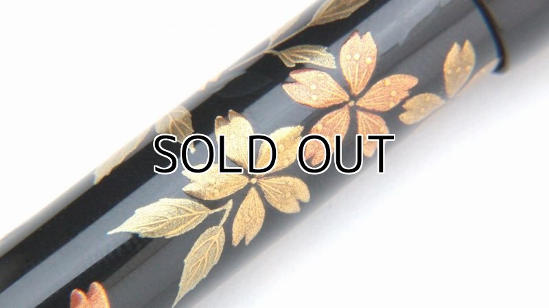 Photo7: AGJ Original Maki-e Fountain pen #58 "Cherry Blossom at Night" Sparkling Togidashi Taka Maki-e Kyoto Japan Wa (7)