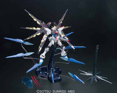 Photo2: Bandai MG Strike Freedom Gundam Full Burst Mode ZGMF-X20A 1/100 Model Kit
