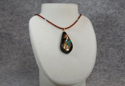 Photo2: Pendant "Flower pattern" Maki-e Jewelry Amber Japanese