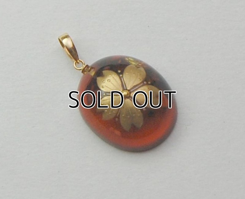 Photo1: Pendant "Cherry blossoms(Sakura)" Maki-e Jewelry Amber Japanese (1)