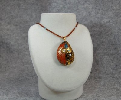 Photo2: Pendant "Mask" Maki-e Jewelry Amber Japanese