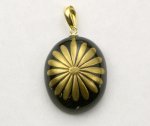 Photo2: Pendant "Chrysanthemum pattern(Kiku)" Maki-e Jewelry Amber Japanese (2)