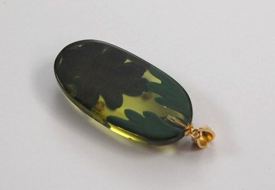 Photo1: Pendant "Kashiwaba" Maki-e Jewelry Amber Japanese