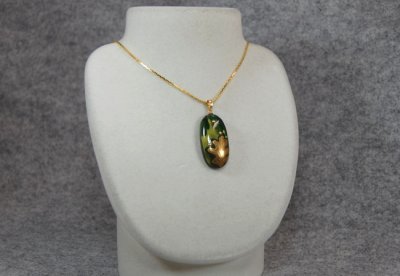 Photo2: Pendant "Kashiwaba" Maki-e Jewelry Amber Japanese