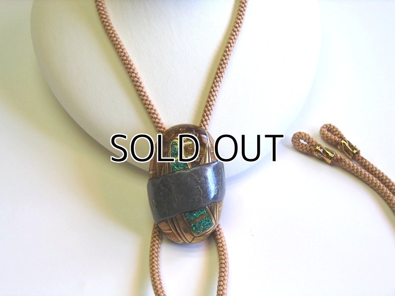 Photo4: Bolo Tie "Funabashi" Maki-e(Makie) Japanese Jewelry Amber #H2 (4)
