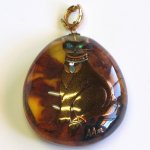 Photo2: Pendant "Bastet" Maki-e(Makie) Japanese Jewelry Amber #H7 (2)