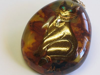 Photo2: Pendant "Bastet" Maki-e(Makie) Japanese Jewelry Amber #H7