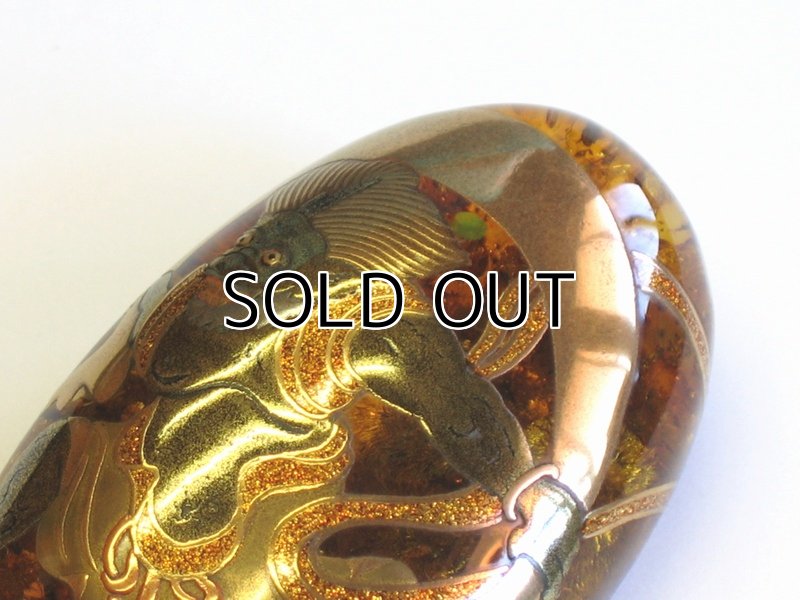 Photo4: Brooch "God of Winds" Maki-e(Makie) Japanese Jewelry Amber #H11 (4)