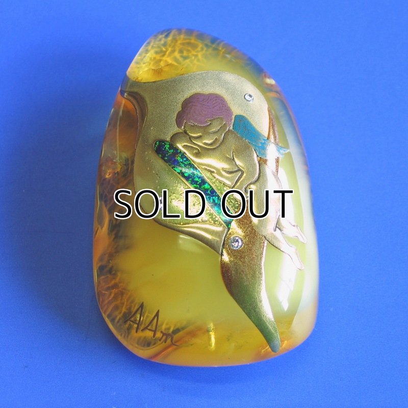 Photo1: Brooch "Doze of the Angel" Maki-e(Makie) Japanese Jewelry Amber #H26 (1)