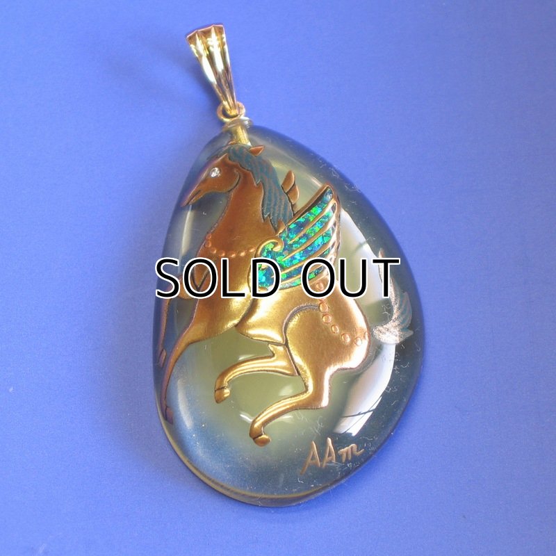 Photo1: Pendant "Pegasus" Maki-e(Makie) Japanese Jewelry Amber #H31 (1)