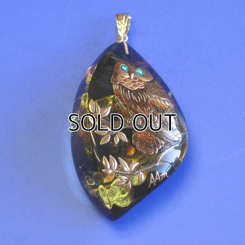 Photo1: Pendant "Owl" Maki-e(Makie) Japanese Jewelry Amber #H35 (1)