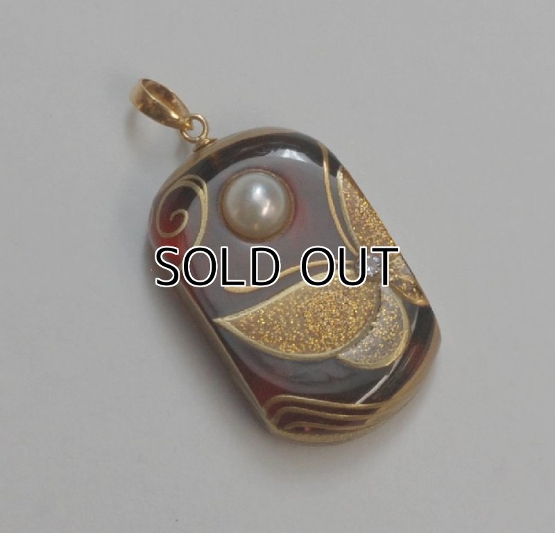 Photo1: Pendant "Pearl to Butterfly" Maki-e Jewelry Amber Japanese (1)