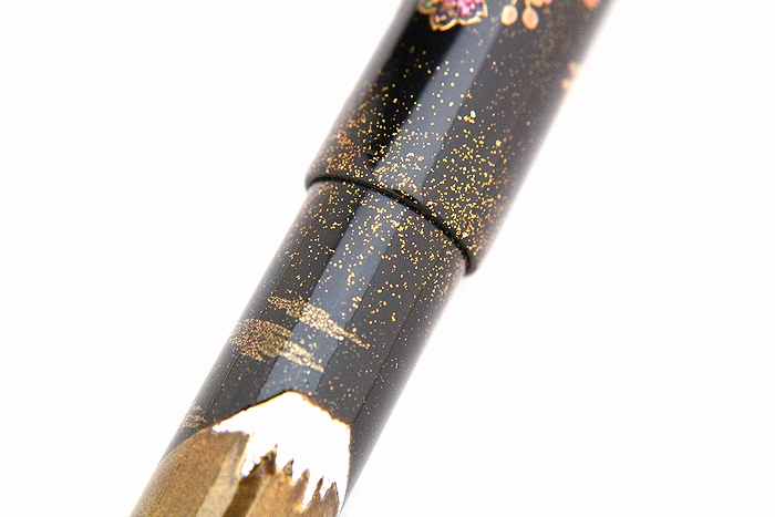 AGJ Maki-e Fountain Pen Double Cranes with Mt. Fuji01