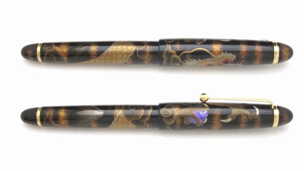 AGJ Maki-e Fountain Pen Mt. Fuji and Rising Dragon02