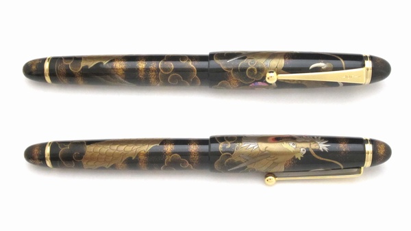 AGJ Maki-e Fountain Pen Mt. Fuji and Rising Dragon03