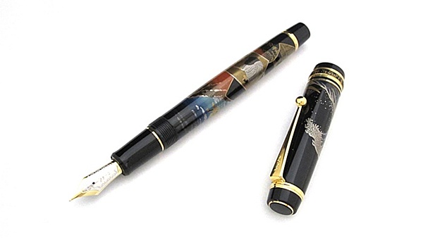 AGJ Maki-e Fountain Pen Hokusai Fuji01