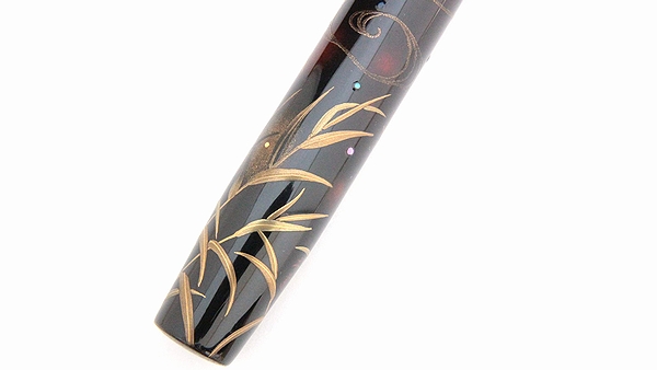 AGJ Maki-e Fountain Pen Firefly on Reed10